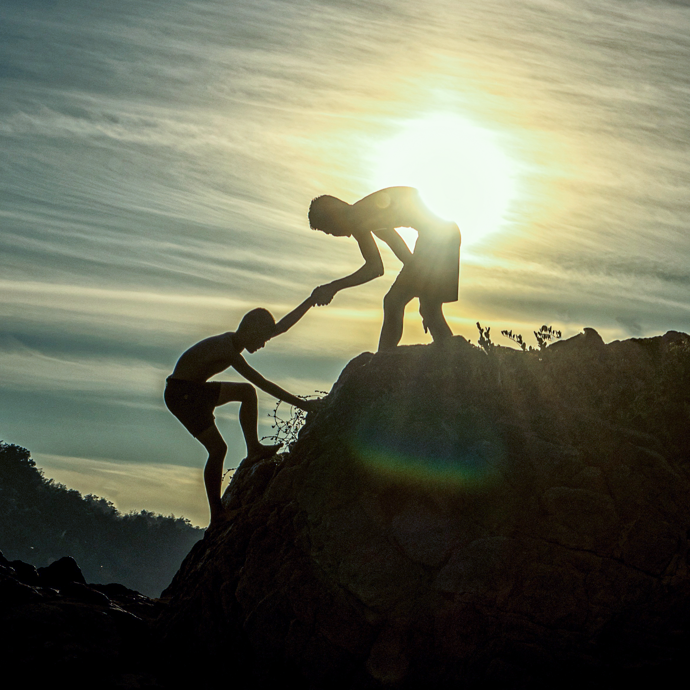 作为一家生物医疗高科技公司，艾克发生物始终致力于对人类健康事业的支持，以不懈的科技追求为人类的健康福祉创造价值在这一经营理念的指导下，我们将：